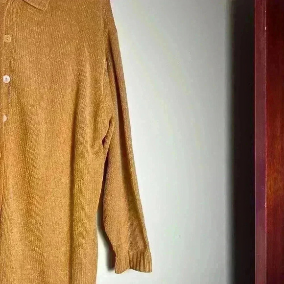 Golden touch  soft ,Granny core , Cottage core women’s sweater. - Picture 4 of 6